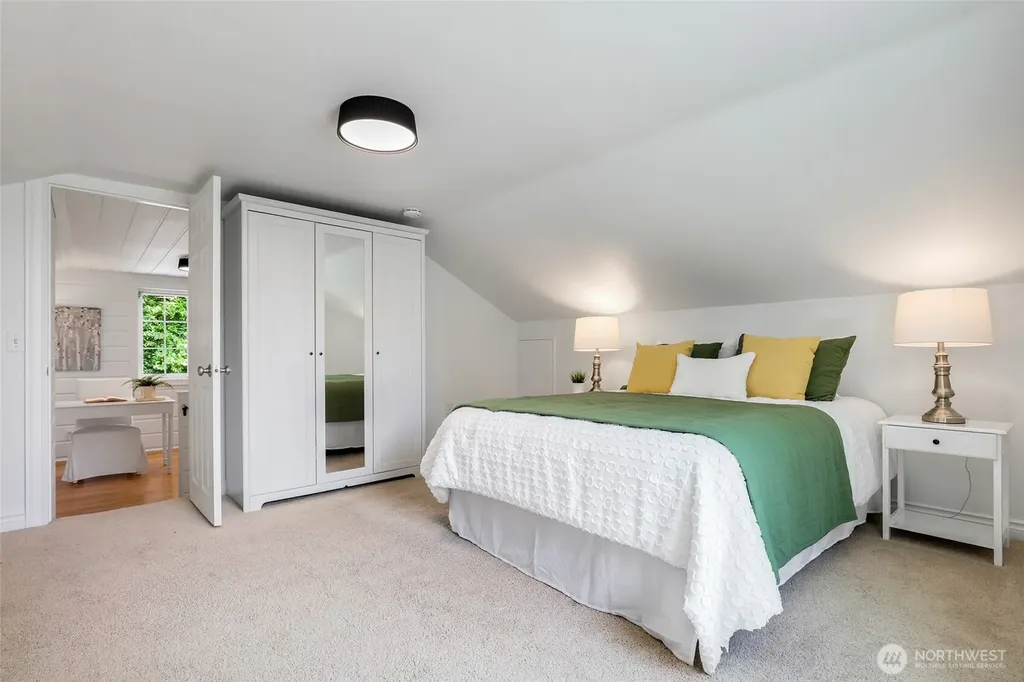11516 Meridian Avenue N Seattle WA 98133