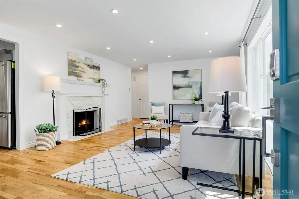11516 Meridian Avenue N Seattle WA 98133