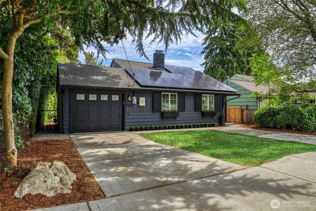 11516 Meridian Avenue N Seattle WA 98133