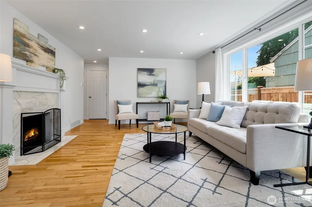 11516 Meridian Avenue N Seattle WA 98133