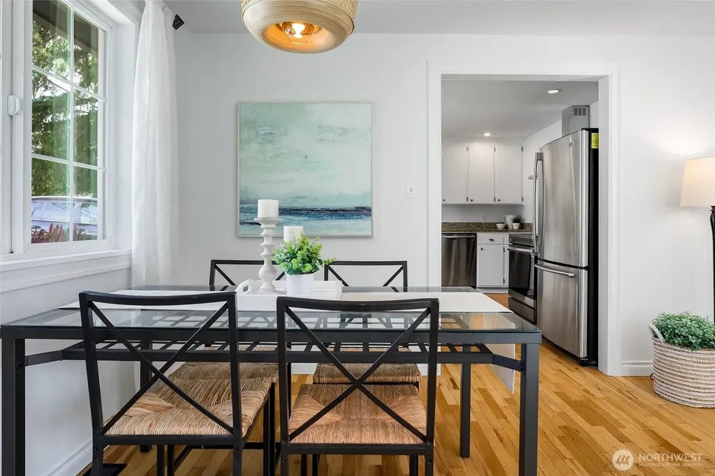 11516 Meridian Avenue N Seattle WA 98133