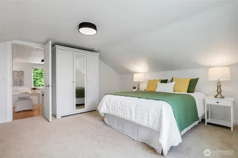 11516 Meridian Avenue N Seattle WA 98133