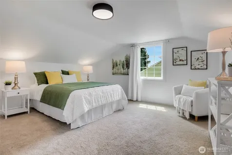11516 Meridian Avenue N Seattle WA 98133