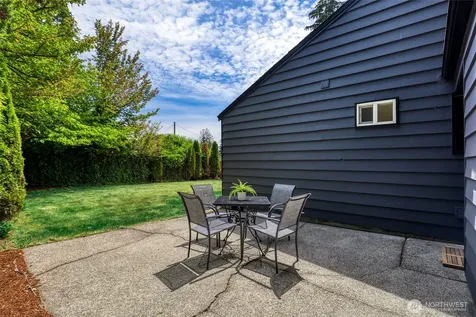 11516 Meridian Avenue N Seattle WA 98133