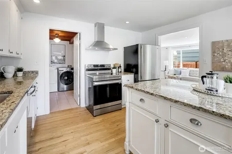 11516 Meridian Avenue N Seattle WA 98133