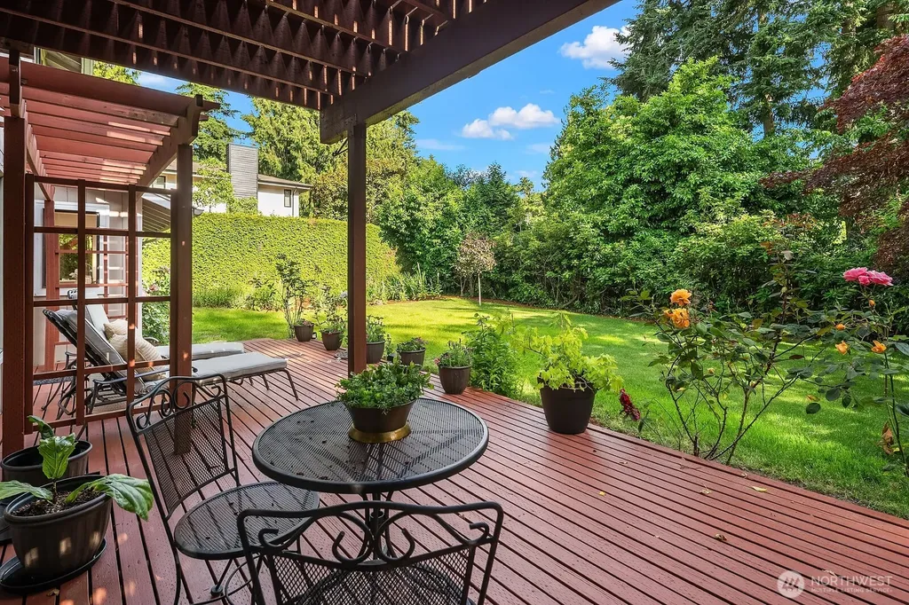 2958 72nd Avenue SE Mercer Island WA 98040