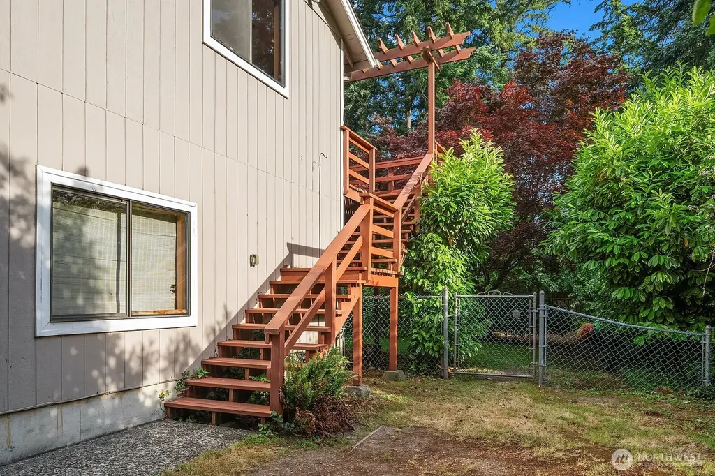 2958 72nd Avenue SE Mercer Island WA 98040