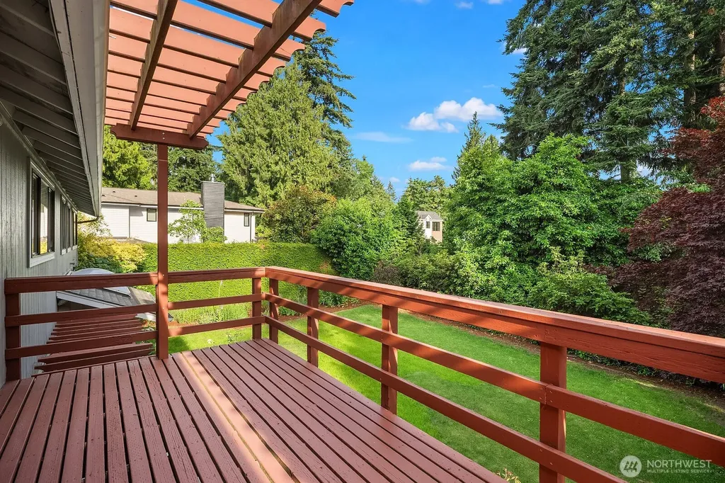 2958 72nd Avenue SE Mercer Island WA 98040