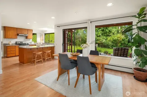 2958 72nd Avenue SE Mercer Island WA 98040