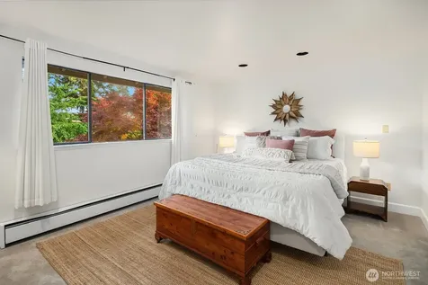 2958 72nd Avenue SE Mercer Island WA 98040