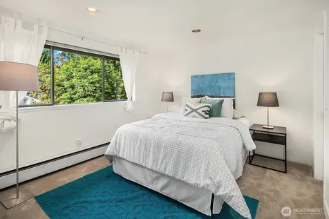 2958 72nd Avenue SE Mercer Island WA 98040