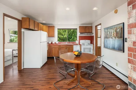 2958 72nd Avenue SE Mercer Island WA 98040