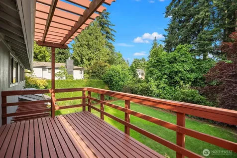 2958 72nd Avenue SE Mercer Island WA 98040