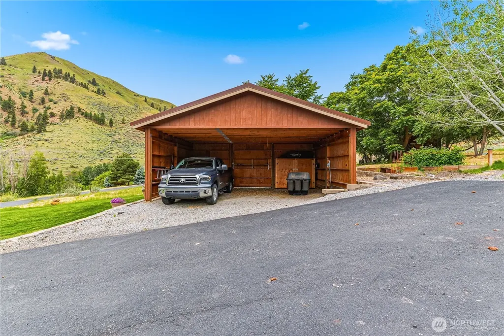 1246 Pitcher Canyon Wenatchee WA 98801