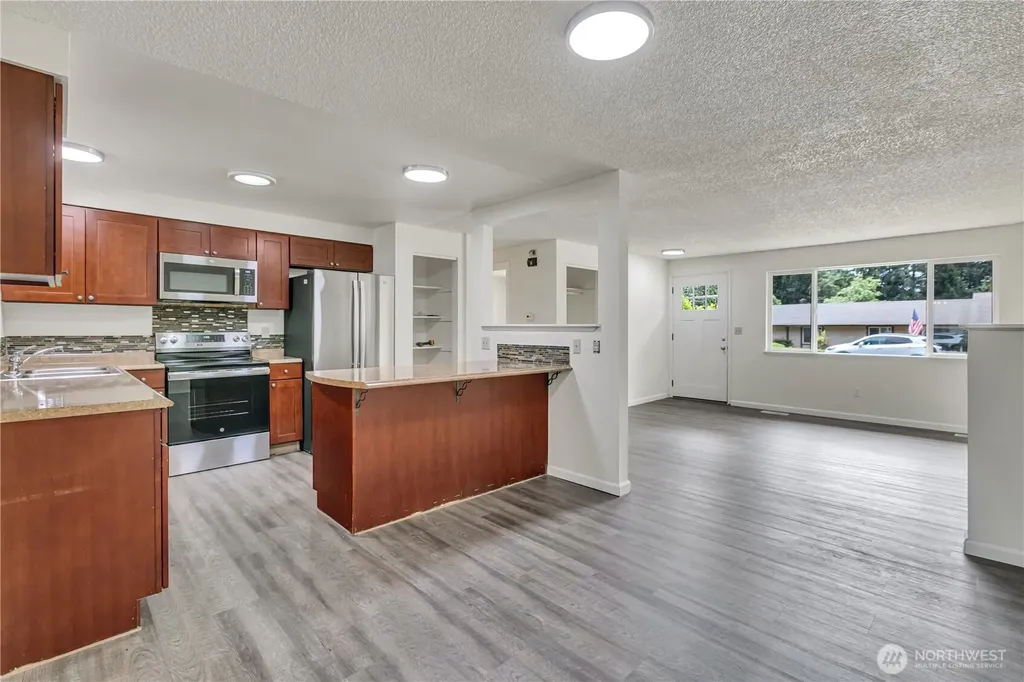 348 NE Holly Leaf Lane Bremerton WA 98311