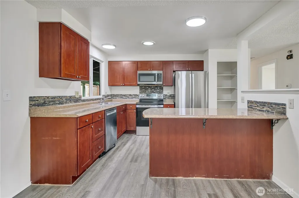 348 NE Holly Leaf Lane Bremerton WA 98311