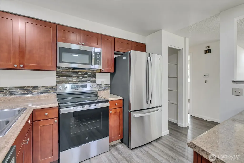 348 NE Holly Leaf Lane Bremerton WA 98311