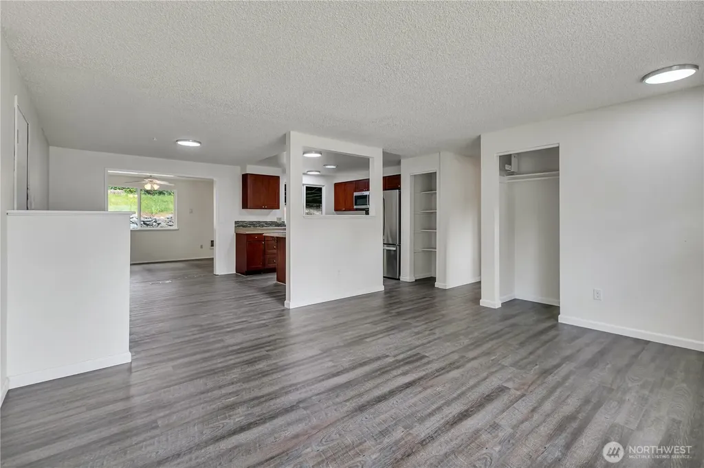 348 NE Holly Leaf Lane Bremerton WA 98311