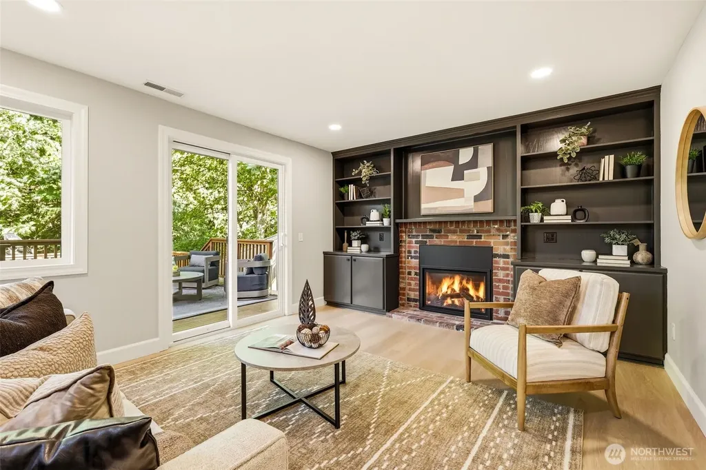 920 225th Court NE Sammamish WA 98074