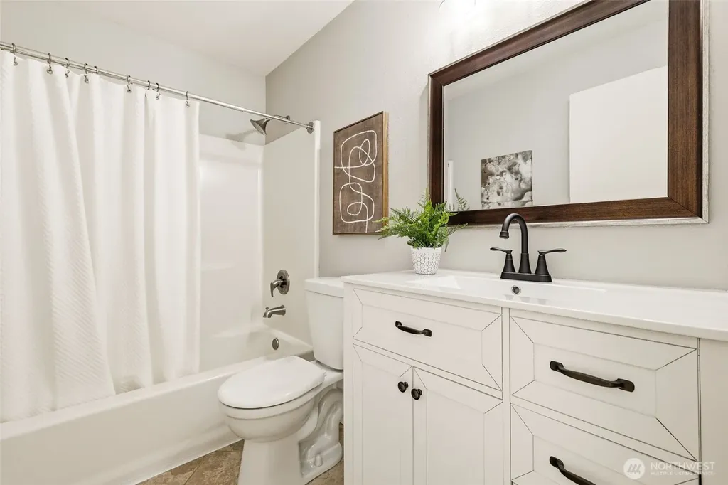 920 225th Court NE Sammamish WA 98074