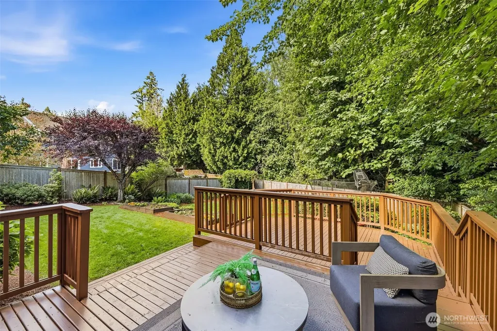 920 225th Court NE Sammamish WA 98074