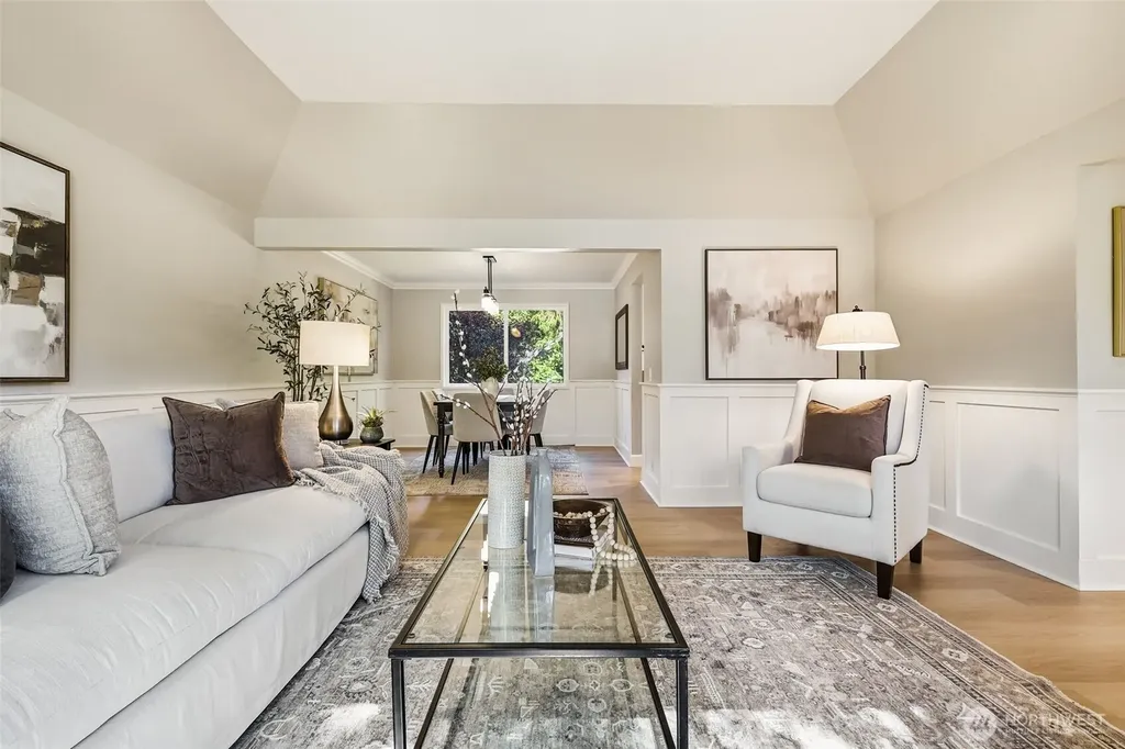 920 225th Court NE Sammamish WA 98074