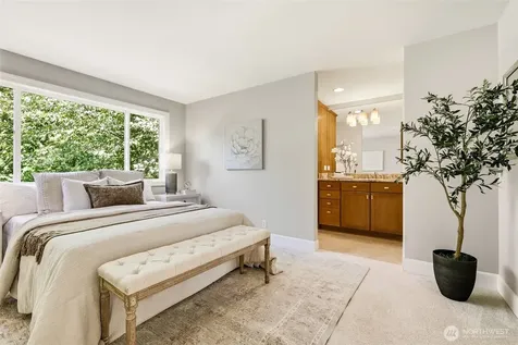 920 225th Court NE Sammamish WA 98074