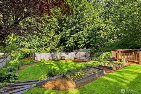 920 225th Court NE Sammamish WA 98074
