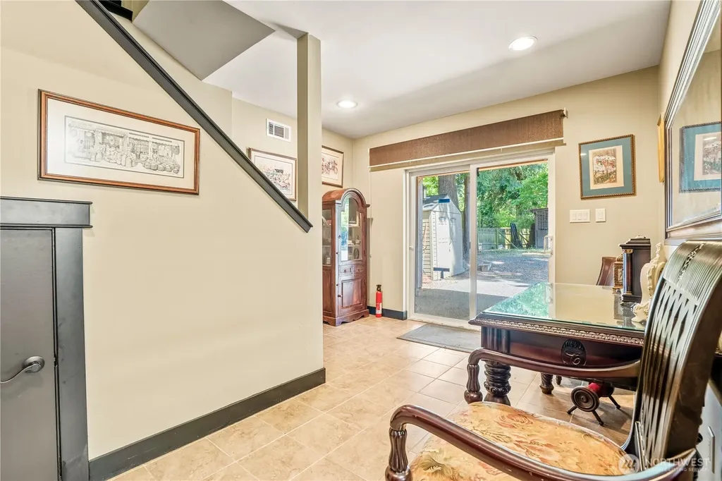 1082 W Smith Road Bellingham WA 98226