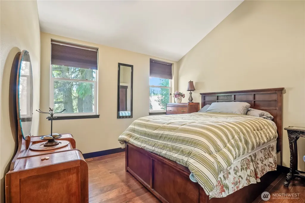 1082 W Smith Road Bellingham WA 98226
