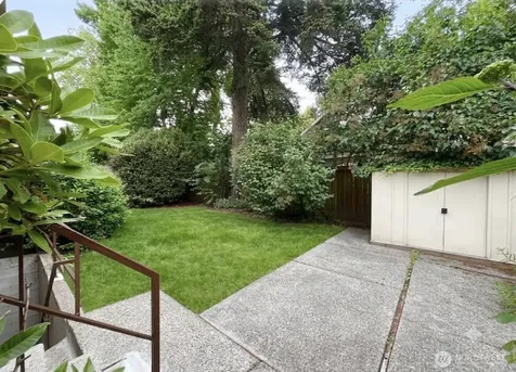 6746 24th Avenue NW Seattle WA 98117