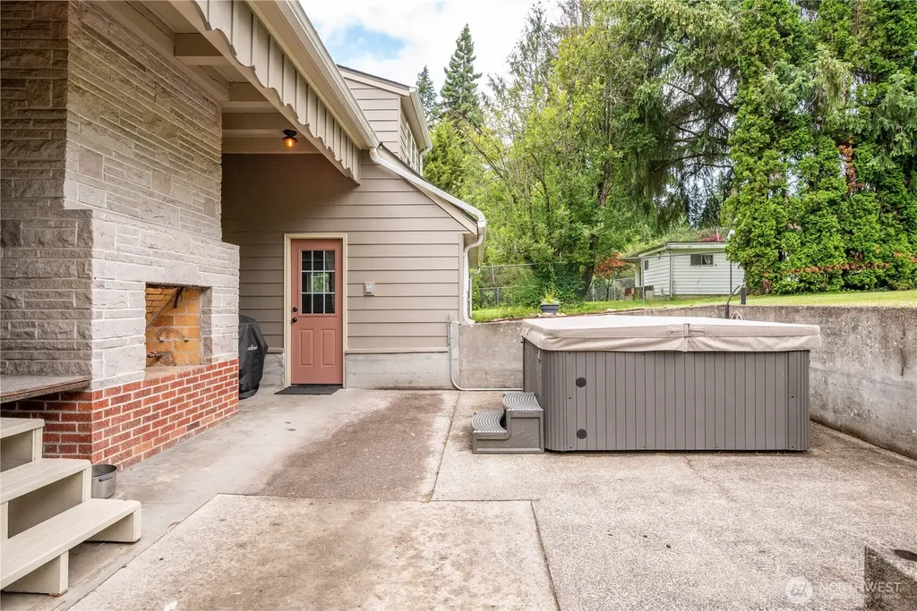 3136 Pacific Way Longview WA 98632
