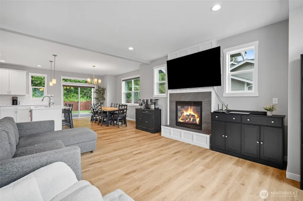 937 Crimson Court Nooksack WA 98276