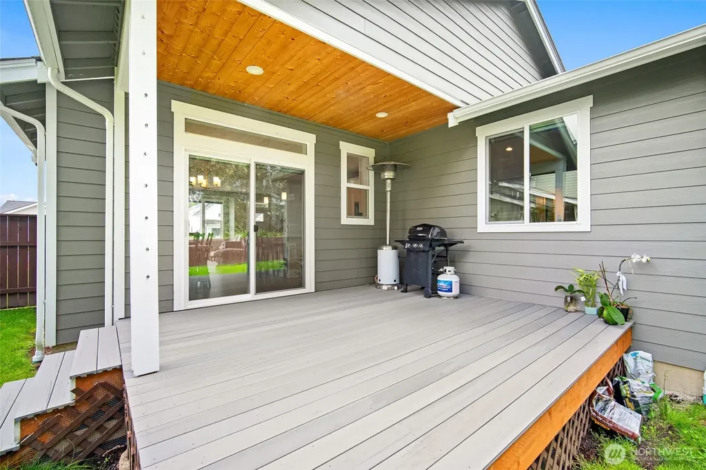 937 Crimson Court Nooksack WA 98276