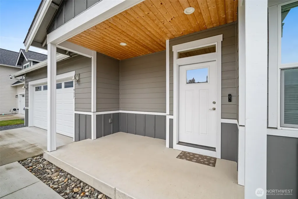 937 Crimson Court Nooksack WA 98276
