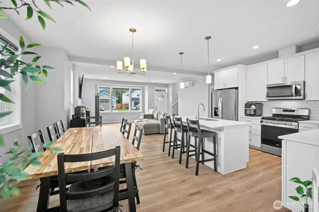 937 Crimson Court Nooksack WA 98276