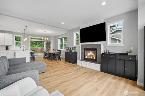 937 Crimson Court Nooksack WA 98276