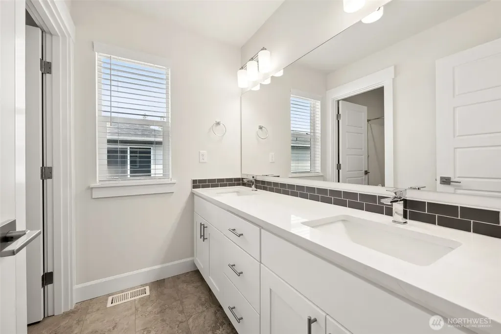 5901 229th Avenue E Buckley WA 98321