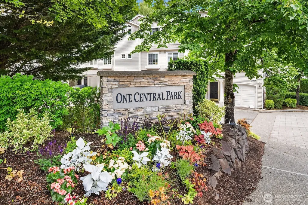 2020 132nd Avenue SE Bellevue WA 98005