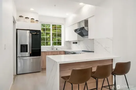 2020 132nd Avenue SE Bellevue WA 98005