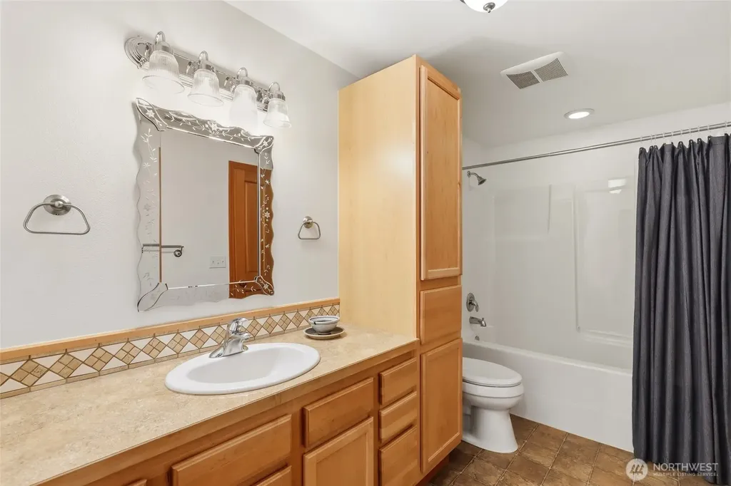 104 Valentine Court Elma WA 98541