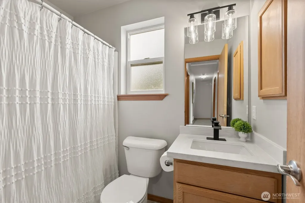 6104 44th Place NE Marysville WA 98270