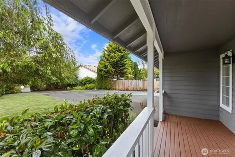 6104 44th Place NE Marysville WA 98270