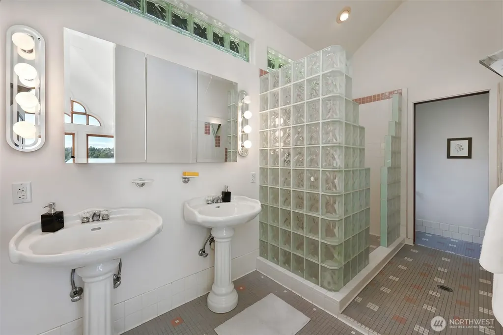 3951 Dayton Avenue N Seattle WA 98103