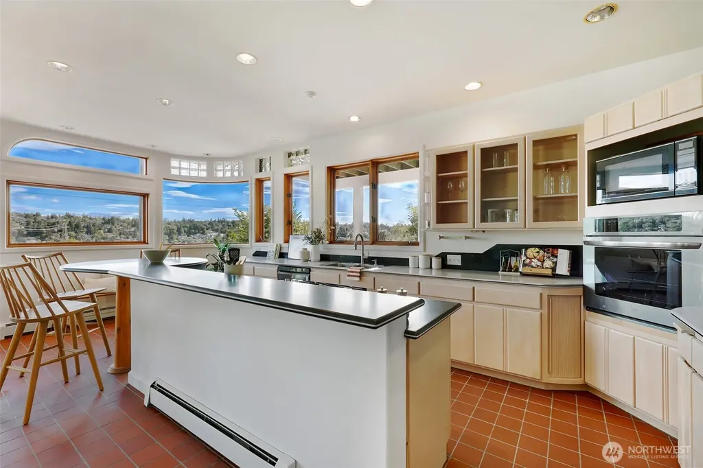 3951 Dayton Avenue N Seattle WA 98103