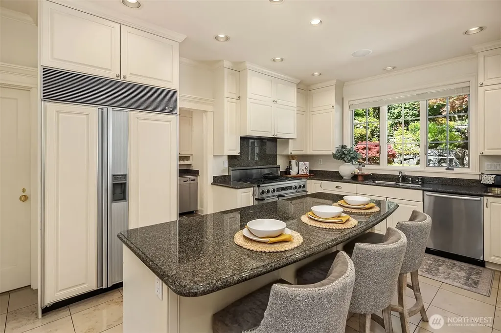 5506 NE Penrith Road Seattle WA 98105