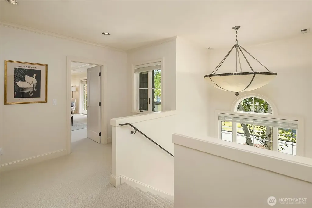 5506 NE Penrith Road Seattle WA 98105