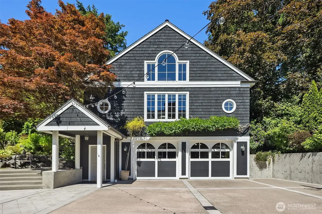 5506 NE Penrith Road Seattle WA 98105