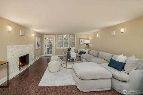 5506 NE Penrith Road Seattle WA 98105
