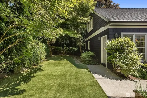 5506 NE Penrith Road Seattle WA 98105